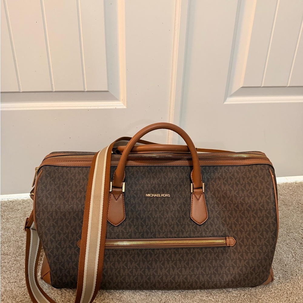 Michael Kors 2 Piece Set Brown and Tan Travel Bags, Carry-on & Duffle Bag - Picture 3 of 8